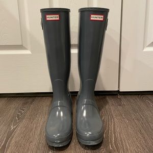 Grey Gloss Hunter Boots, size 8